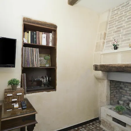 Evans House خانيا